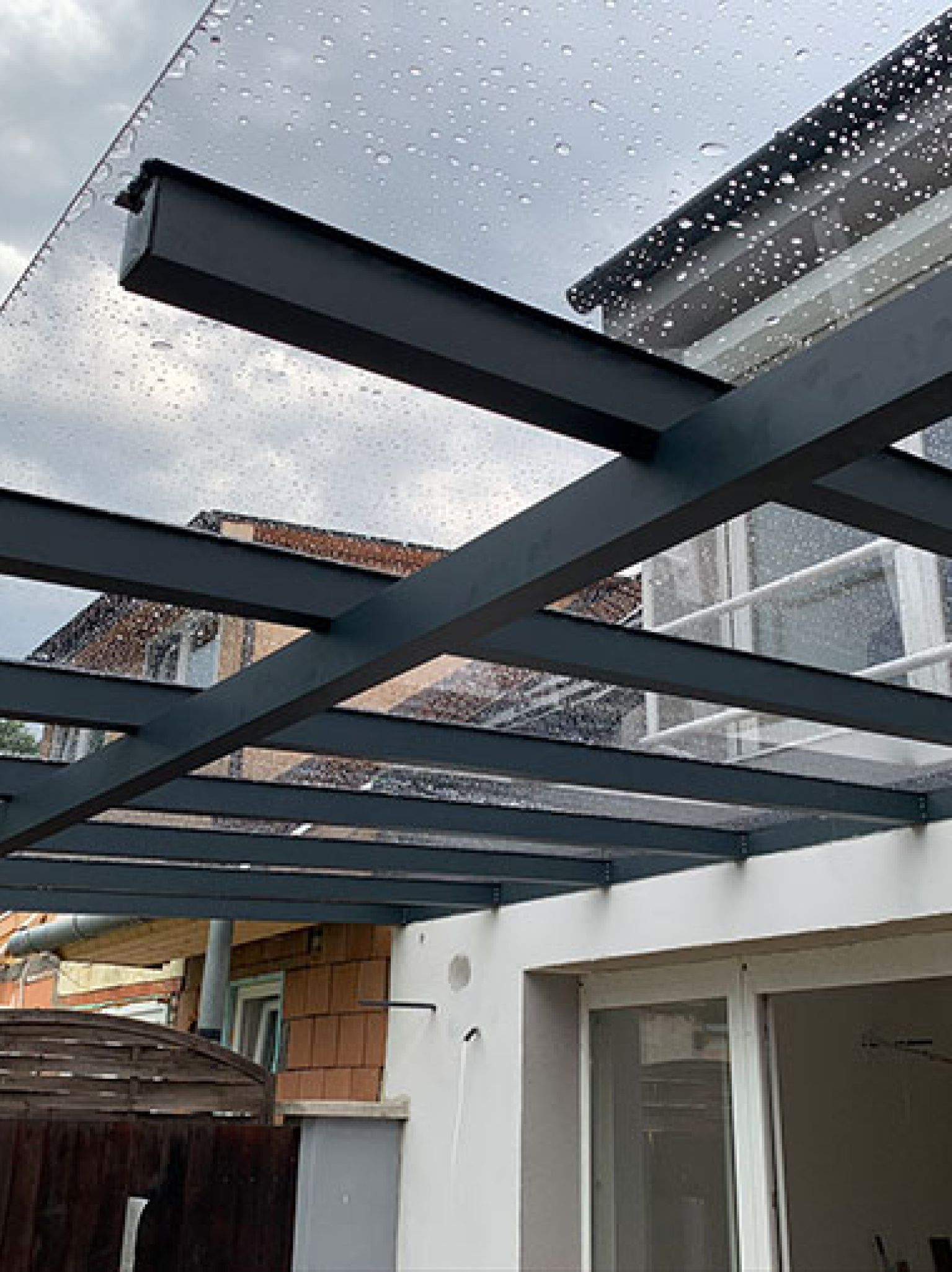 tömör polikarbonát tetö