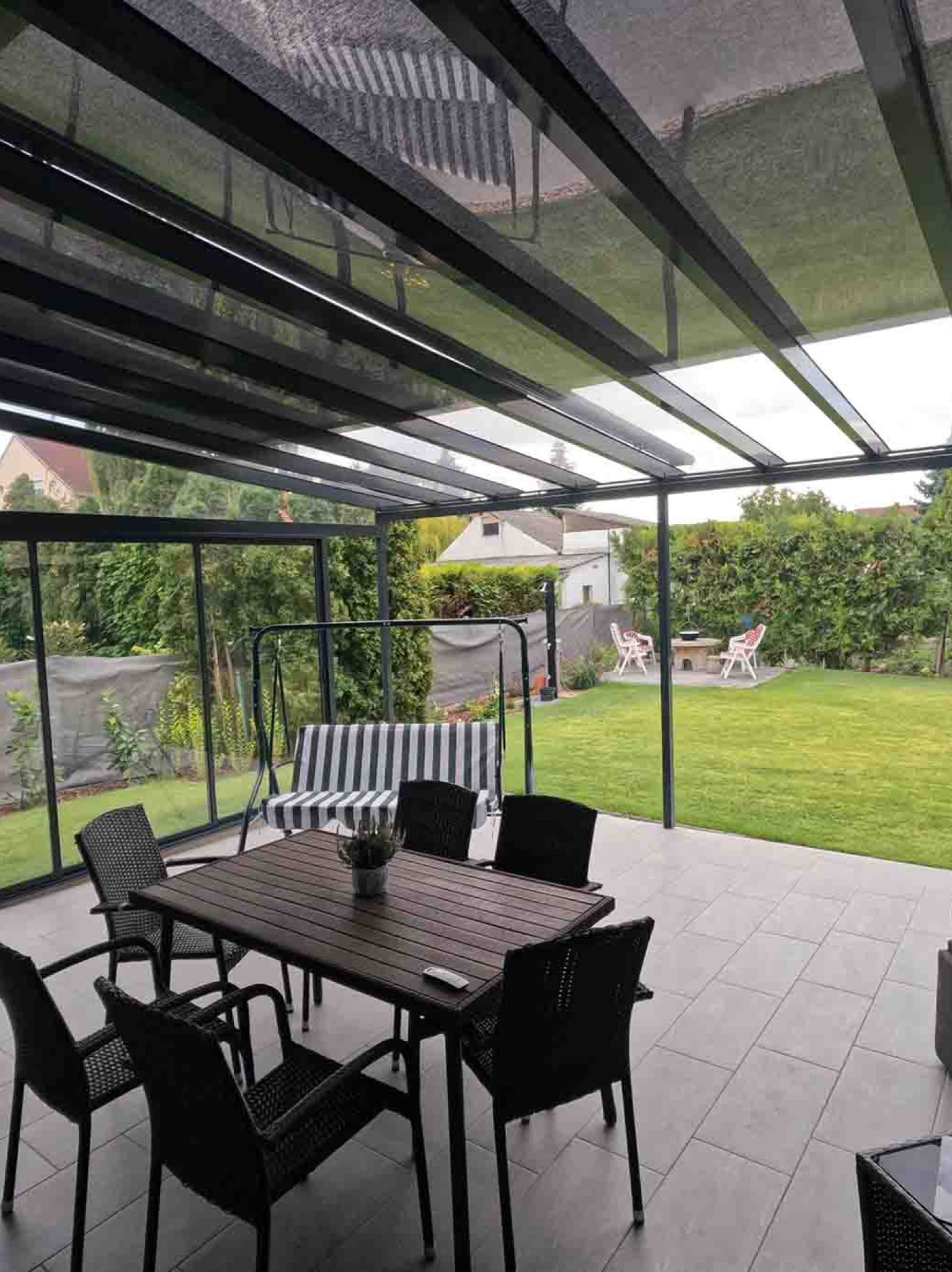 tömör polikarbonát tetö