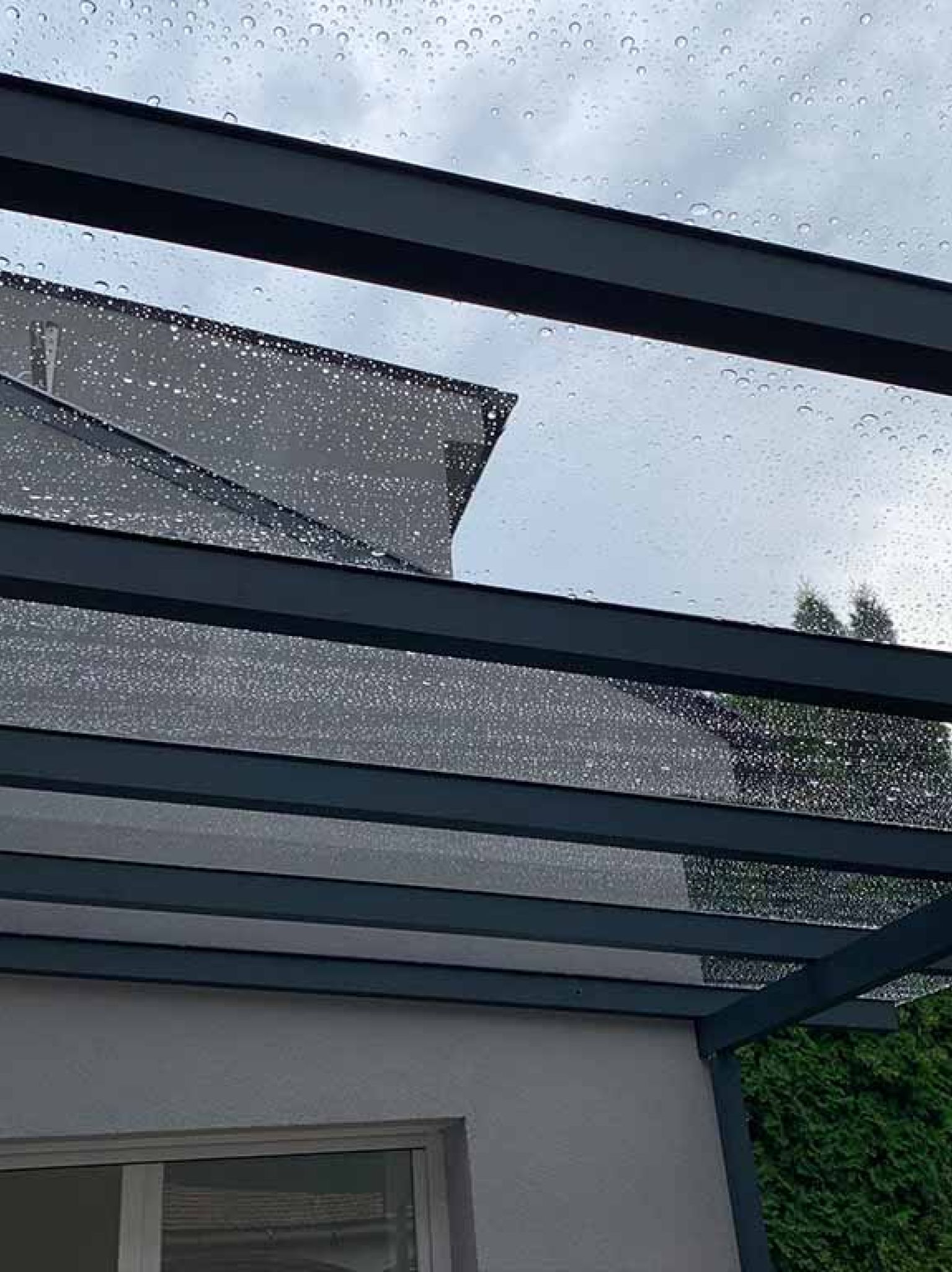 tömör polikarbonát tetö