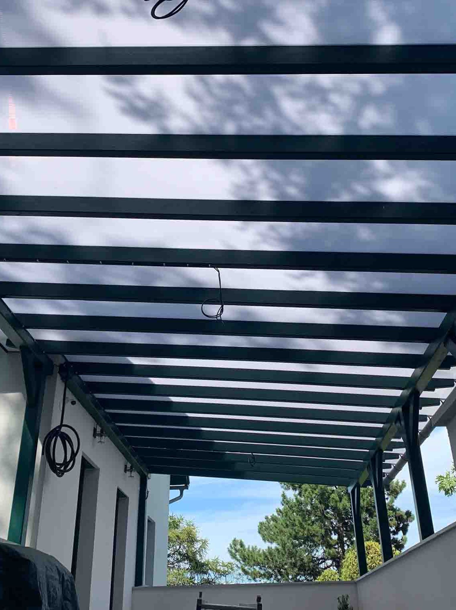 Faszerkezetes polikarbonattető